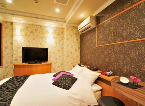 California Kaminarimon (adults Only) 2* Tokio